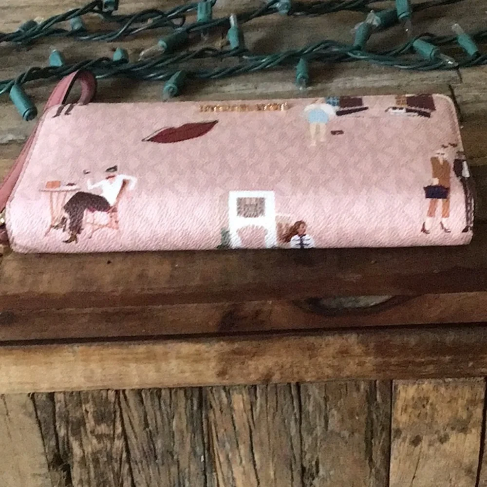 Michael Kors Large Jet Set Girls Logo Continental Wallet - Picture 7 of 14